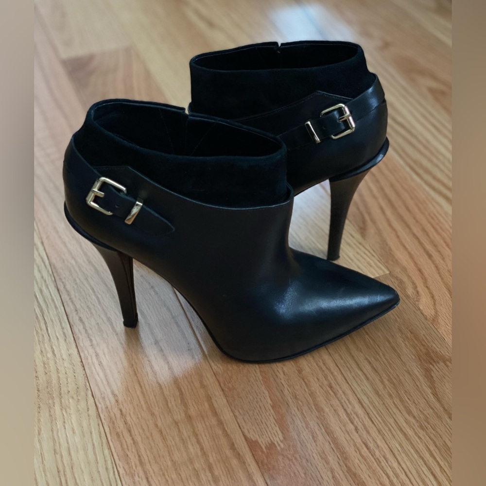 Kenneth Cole NY, Bless Life CA Black Leather Bootie, Size 7